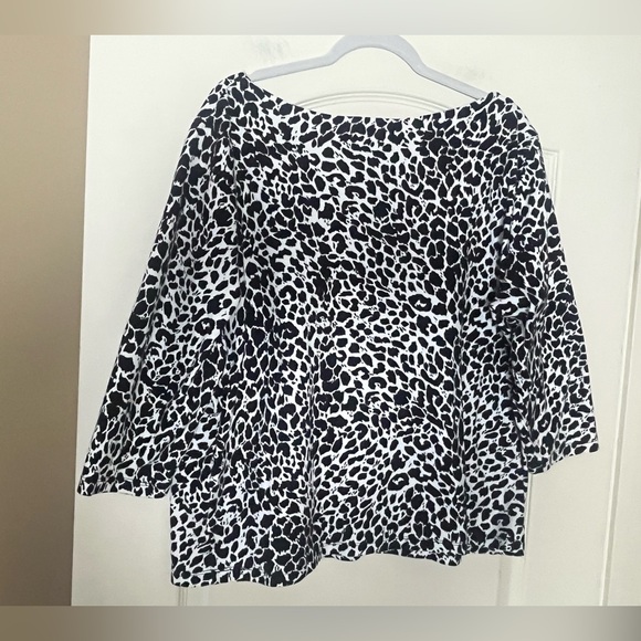 Jones New York Tops - Jones New York Signature Stylish Black and White Leopard Print Women's Top 2X